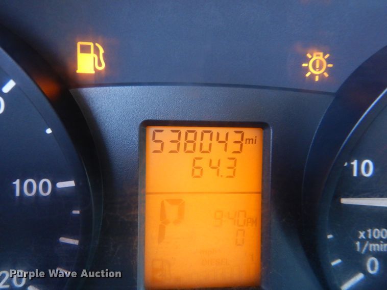 image for item GM9123 2009 Freightliner Sprinter 3500  shuttle bus