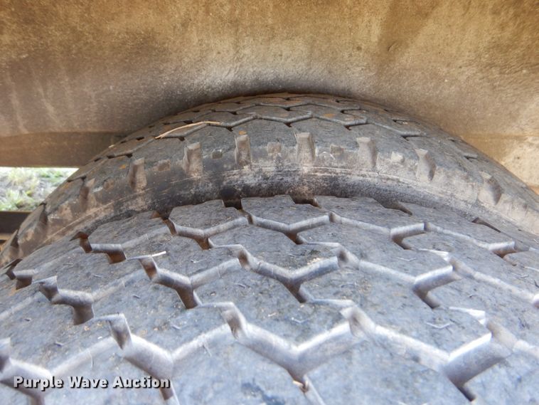 image for item GM9123 2009 Freightliner Sprinter 3500  shuttle bus