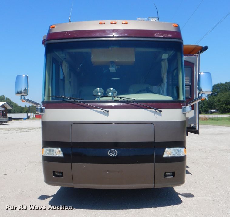 image for item GM9126 2003 Monaco Windsor 40PBDD  RV