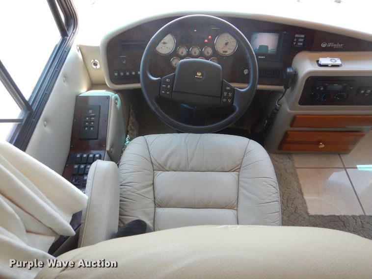 image for item GM9126 2003 Monaco Windsor 40PBDD  RV