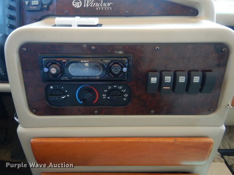 image for item GM9126 2003 Monaco Windsor 40PBDD  RV