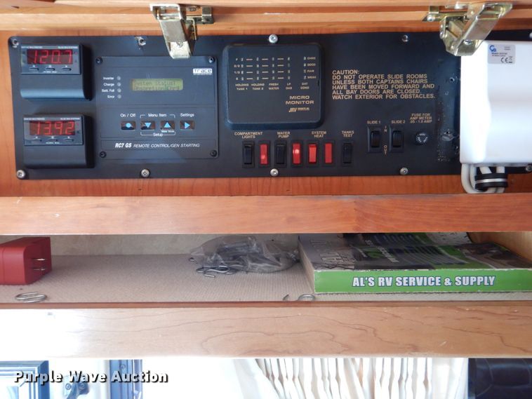 image for item GM9126 2003 Monaco Windsor 40PBDD  RV