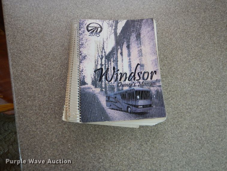 image for item GM9126 2003 Monaco Windsor 40PBDD  RV