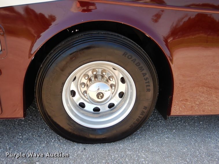 image for item GM9126 2003 Monaco Windsor 40PBDD  RV