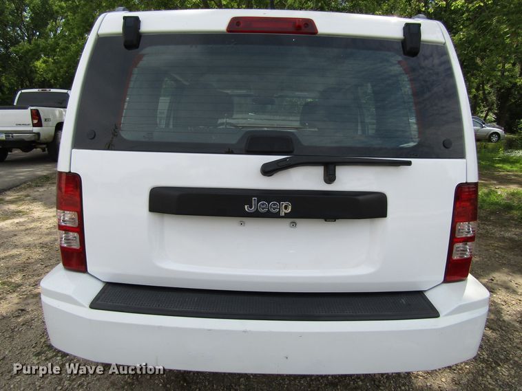 image for item GQ9090 2012 Jeep Liberty  SUV