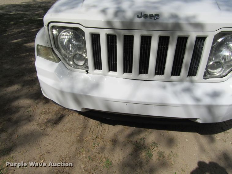 image for item GQ9090 2012 Jeep Liberty  SUV