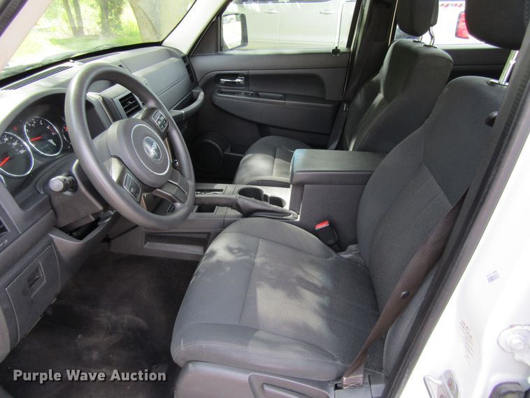 image for item GQ9090 2012 Jeep Liberty  SUV