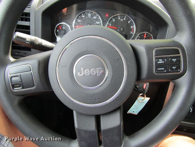 image for item GQ9090 2012 Jeep Liberty  SUV