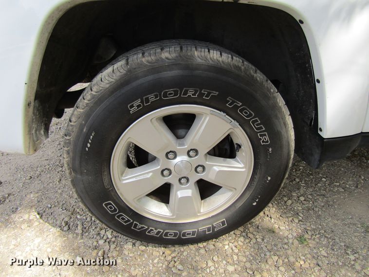 image for item GQ9090 2012 Jeep Liberty  SUV