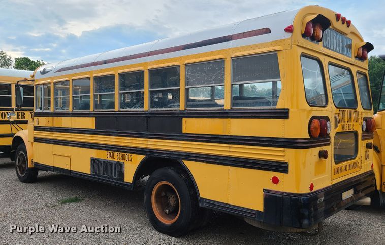 image for item GT9115 1992 International 3700  Blue Bird school bus