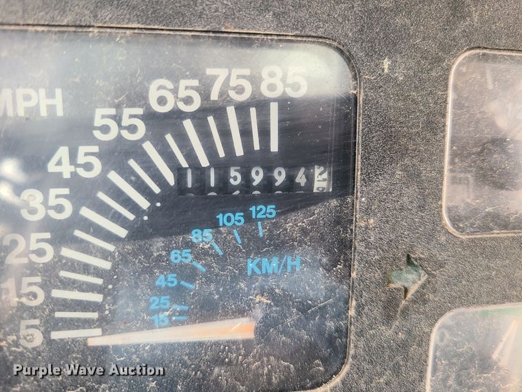 image for item GT9115 1992 International 3700  Blue Bird school bus