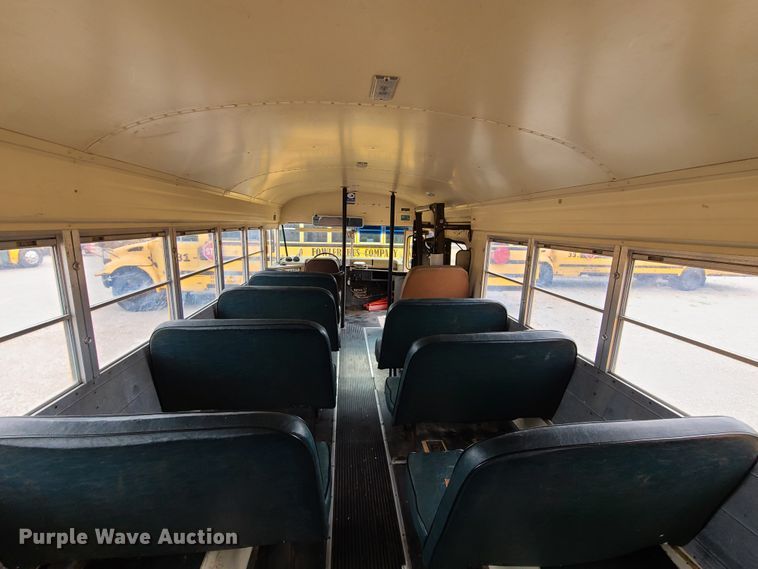 image for item GT9115 1992 International 3700  Blue Bird school bus