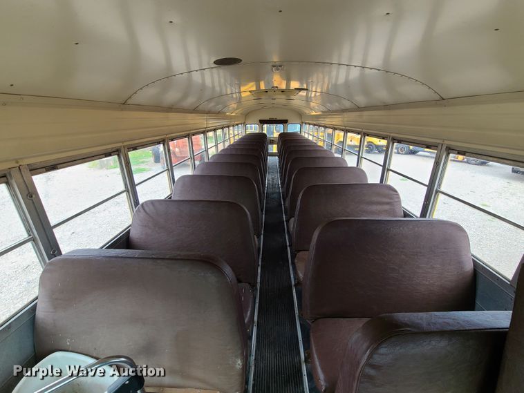 image for item GT9116 1993 Blue Bird TC2000  school bus