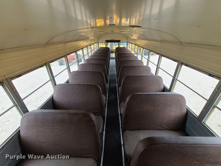 image for item GT9116 1993 Blue Bird TC2000  school bus