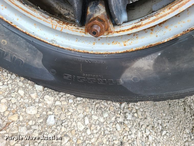 image for item GT9116 1993 Blue Bird TC2000  school bus