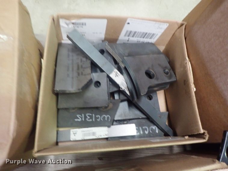 image for item GV9626 Vermeer parts and tools