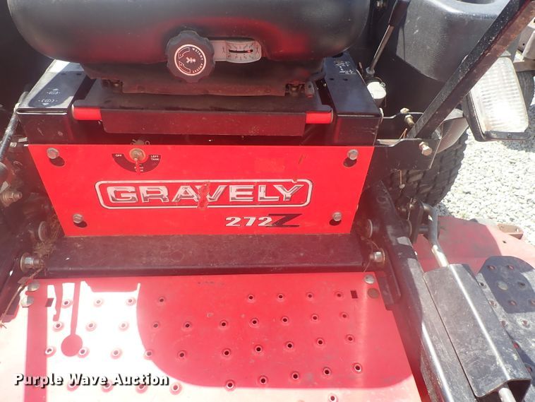 image for item GV9677 Gravely 272 ZTR lawn mower