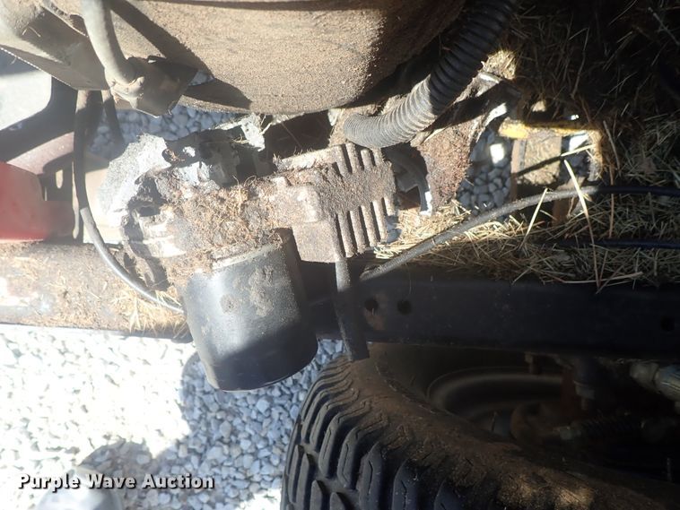 image for item GV9677 Gravely 272 ZTR lawn mower