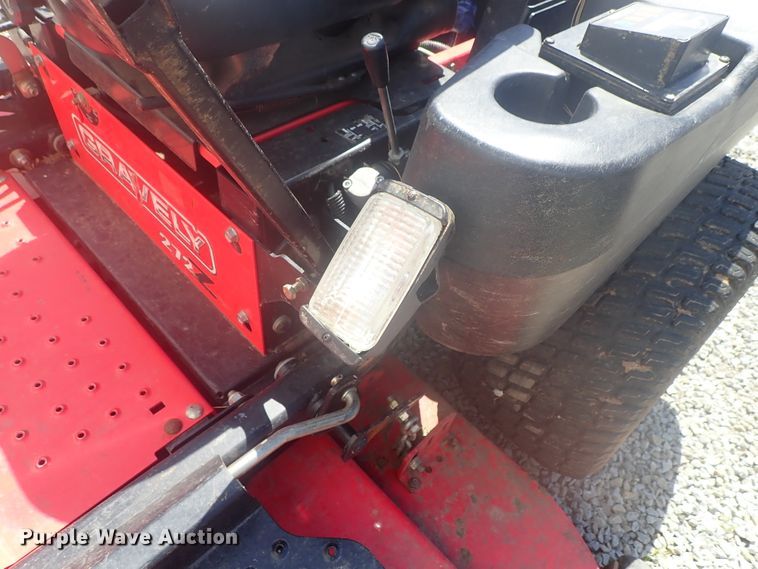 image for item GV9677 Gravely 272 ZTR lawn mower