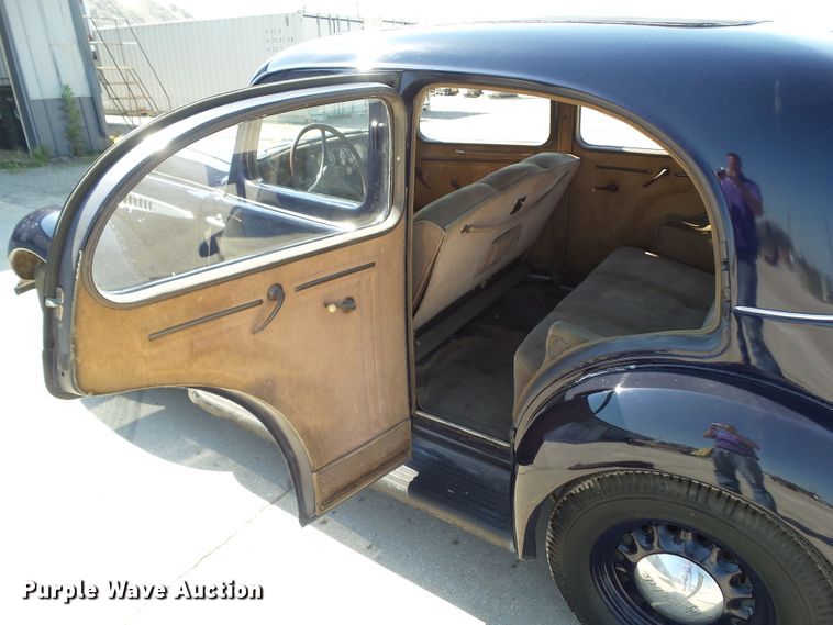 image for item GX9106 1936 Hupmobile 618G  sedan