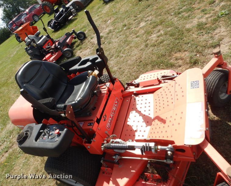 image for item GX9178 Gravely ProMaster PMZ260 ZTR lawn mower