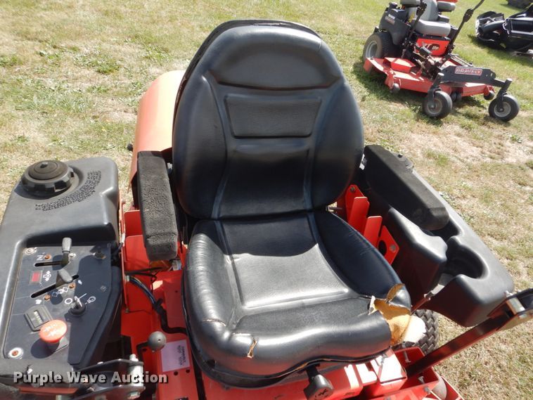 image for item GX9178 Gravely ProMaster PMZ260 ZTR lawn mower