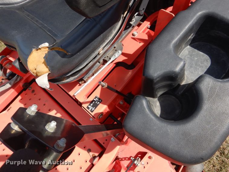 image for item GX9178 Gravely ProMaster PMZ260 ZTR lawn mower