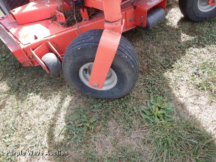 image for item GX9178 Gravely ProMaster PMZ260 ZTR lawn mower