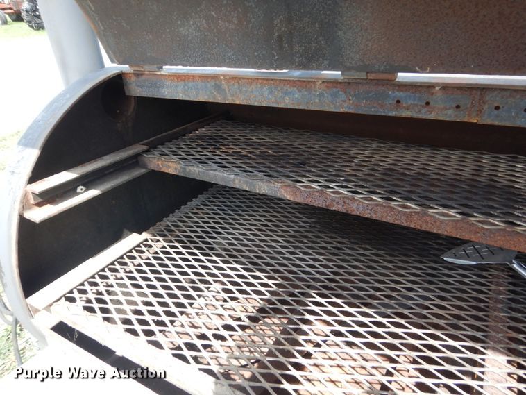 image for item GX9186 Grill and smoker