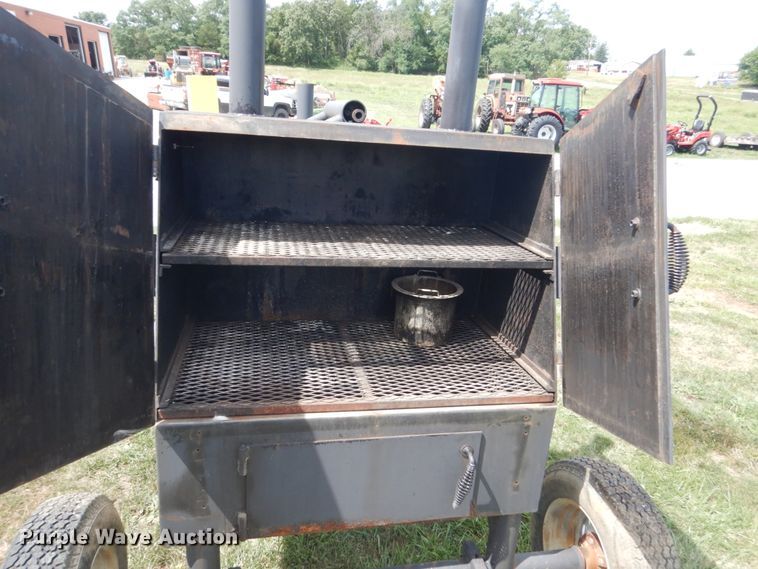 image for item GX9186 Grill and smoker