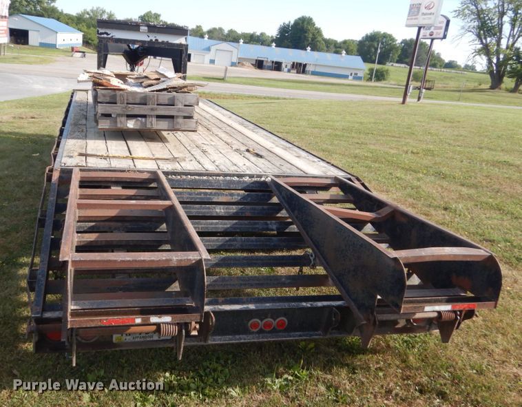 image for item GX9187 2005 Load Master equipment trailer