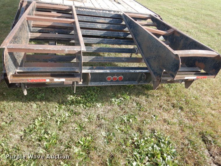 image for item GX9187 2005 Load Master equipment trailer