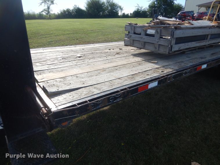 image for item GX9187 2005 Load Master equipment trailer