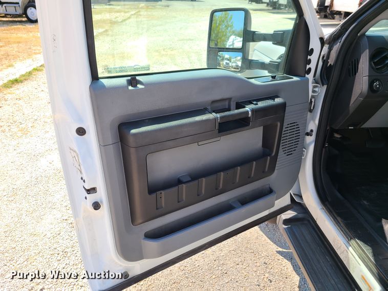 image for item GY9503 2012 Ford F550 Super Duty  utility truck