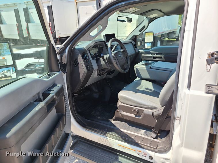 image for item GY9503 2012 Ford F550 Super Duty  utility truck