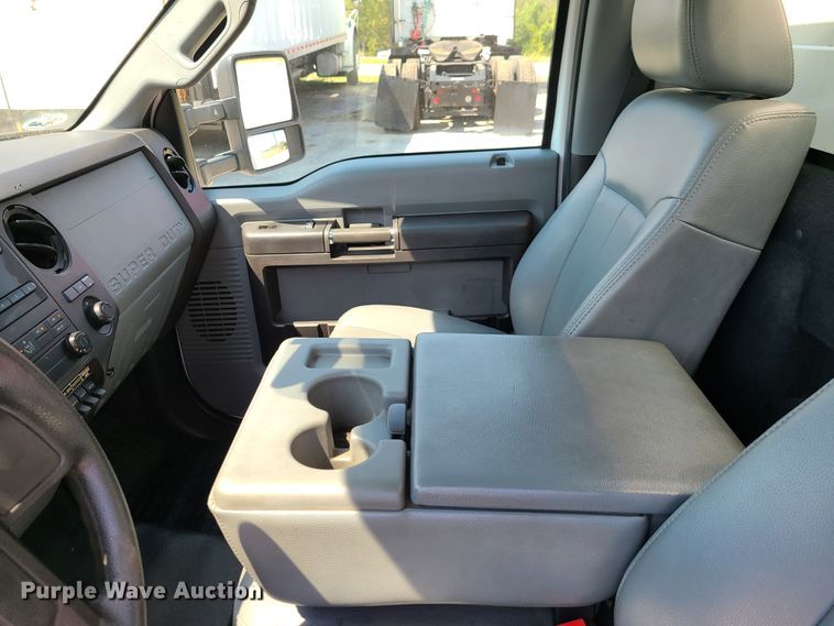 image for item GY9503 2012 Ford F550 Super Duty  utility truck