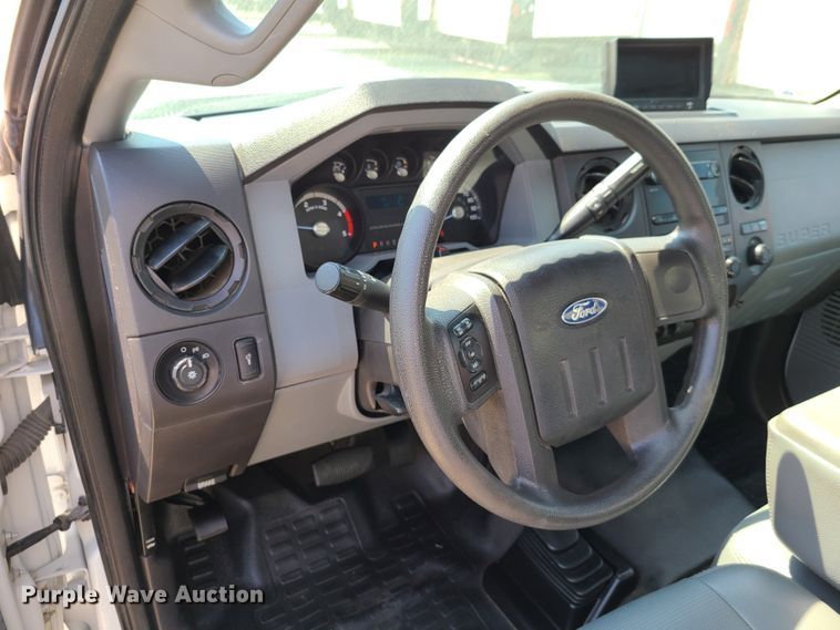 image for item GY9503 2012 Ford F550 Super Duty  utility truck