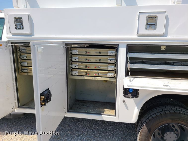 image for item GY9503 2012 Ford F550 Super Duty  utility truck