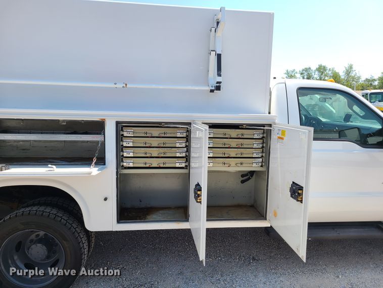 image for item GY9503 2012 Ford F550 Super Duty  utility truck