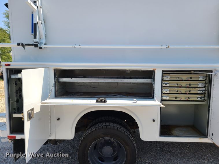 image for item GY9503 2012 Ford F550 Super Duty  utility truck