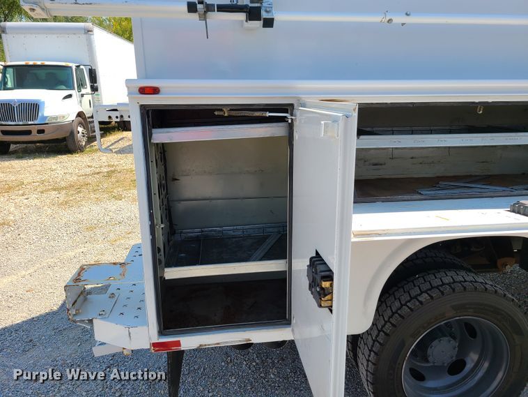 image for item GY9503 2012 Ford F550 Super Duty  utility truck