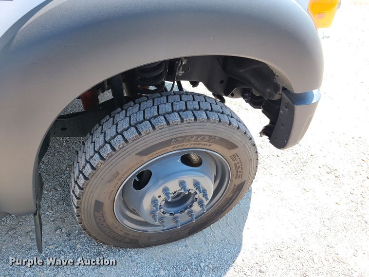 image for item GY9503 2012 Ford F550 Super Duty  utility truck