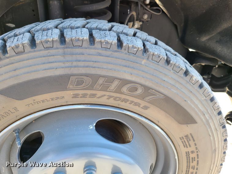 image for item GY9503 2012 Ford F550 Super Duty  utility truck