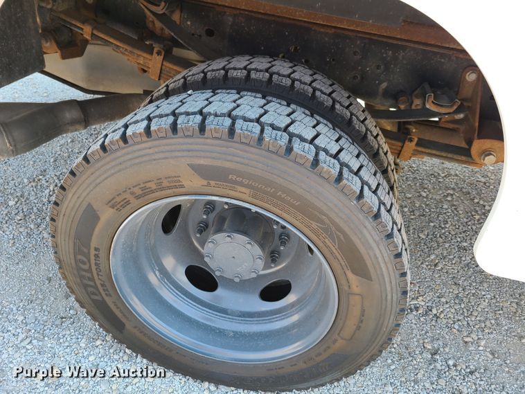 image for item GY9503 2012 Ford F550 Super Duty  utility truck