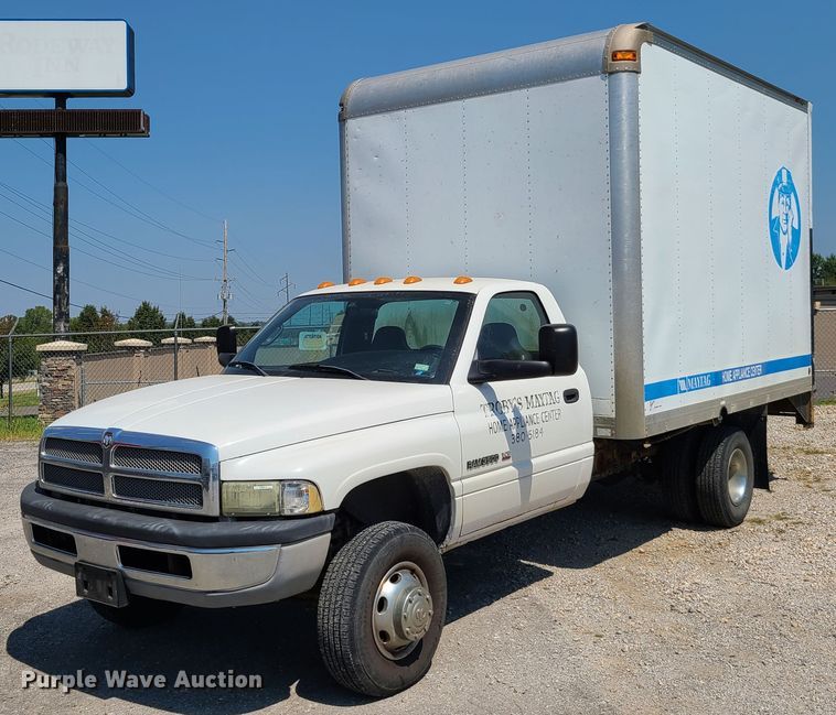 image for item GY9504 2002 Dodge Ram 3500  box truck