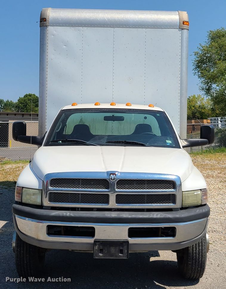 image for item GY9504 2002 Dodge Ram 3500  box truck