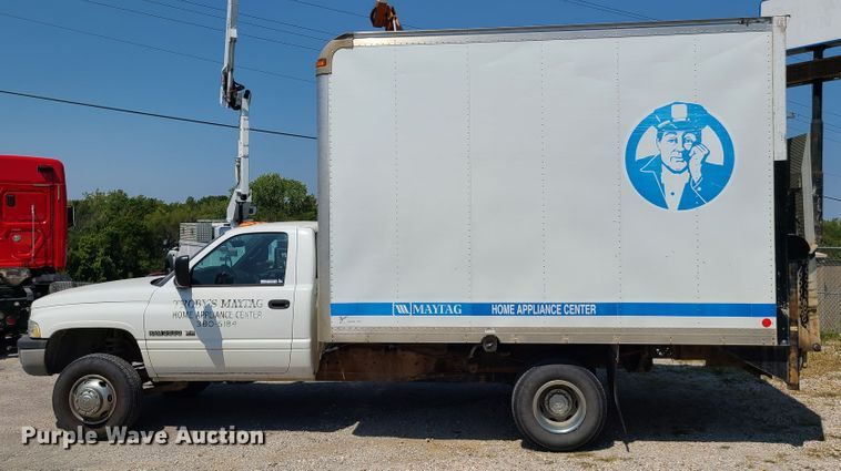 image for item GY9504 2002 Dodge Ram 3500  box truck