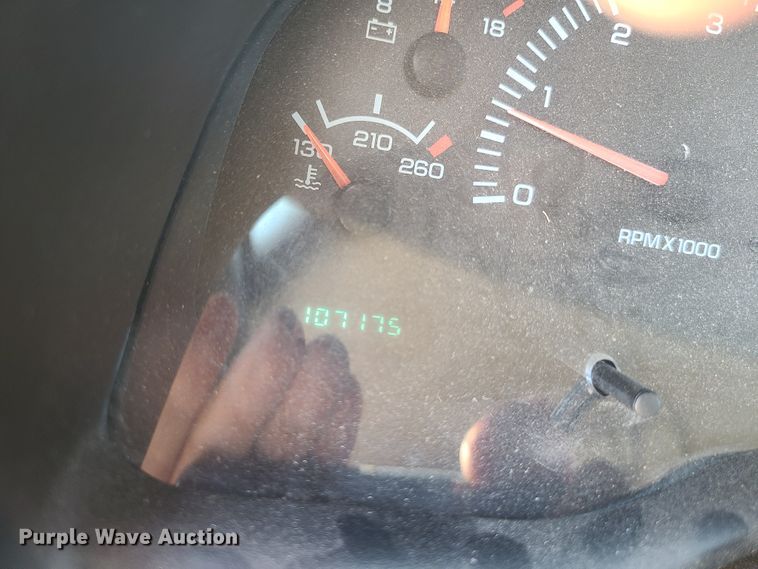 image for item GY9504 2002 Dodge Ram 3500  box truck