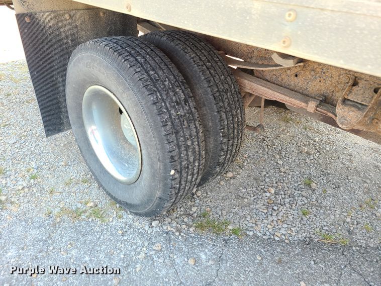 image for item GY9504 2002 Dodge Ram 3500  box truck