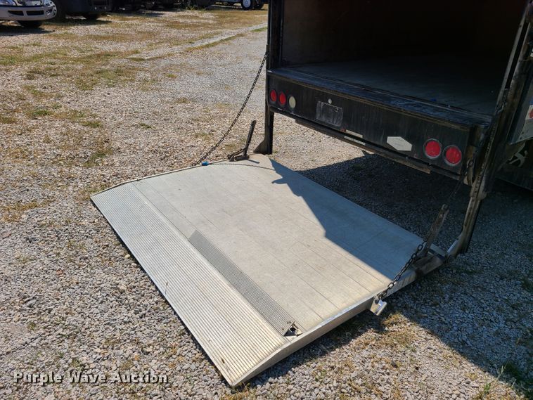 image for item GY9504 2002 Dodge Ram 3500  box truck